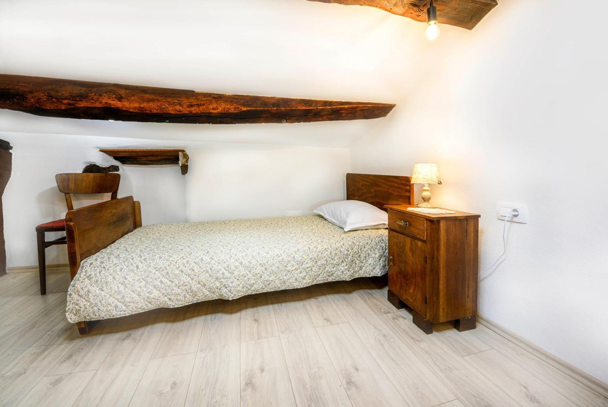 Apartman Studio Baladur Roč Zewnętrze zdjęcie