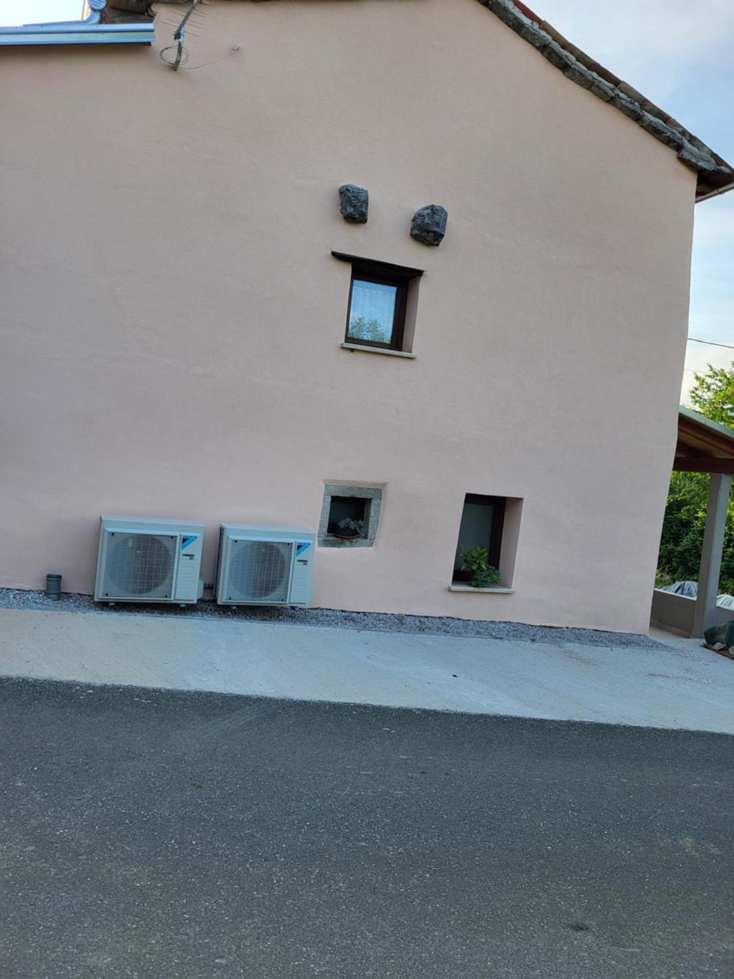 Apartman Studio Baladur Roč Zewnętrze zdjęcie